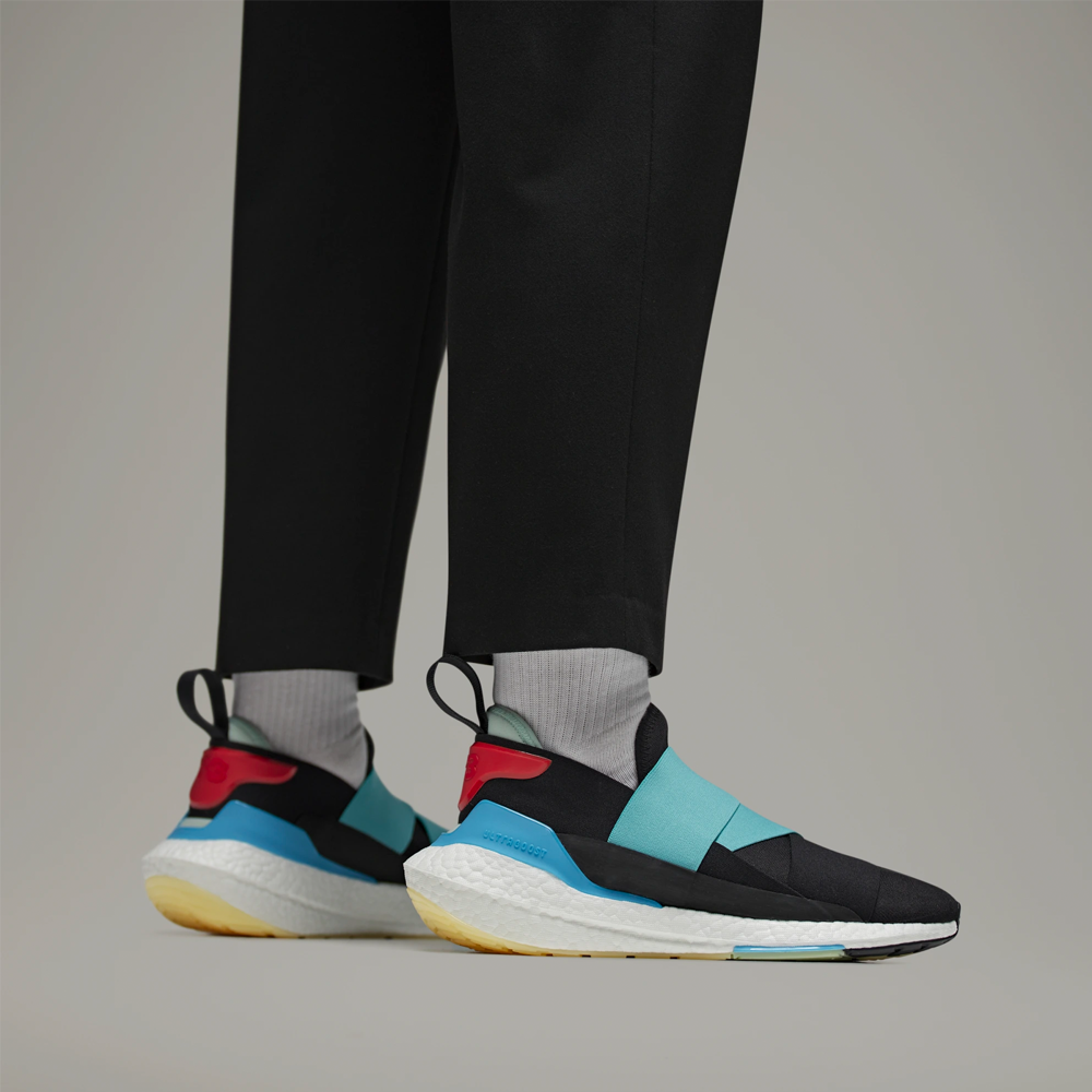 Y-3 Ultraboost 22 in Black and Cyan Buy Adidas Y-3 UltraBoost 22  main image 4