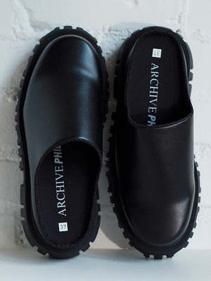 Phileo Massive Mule - black | Garmentory
