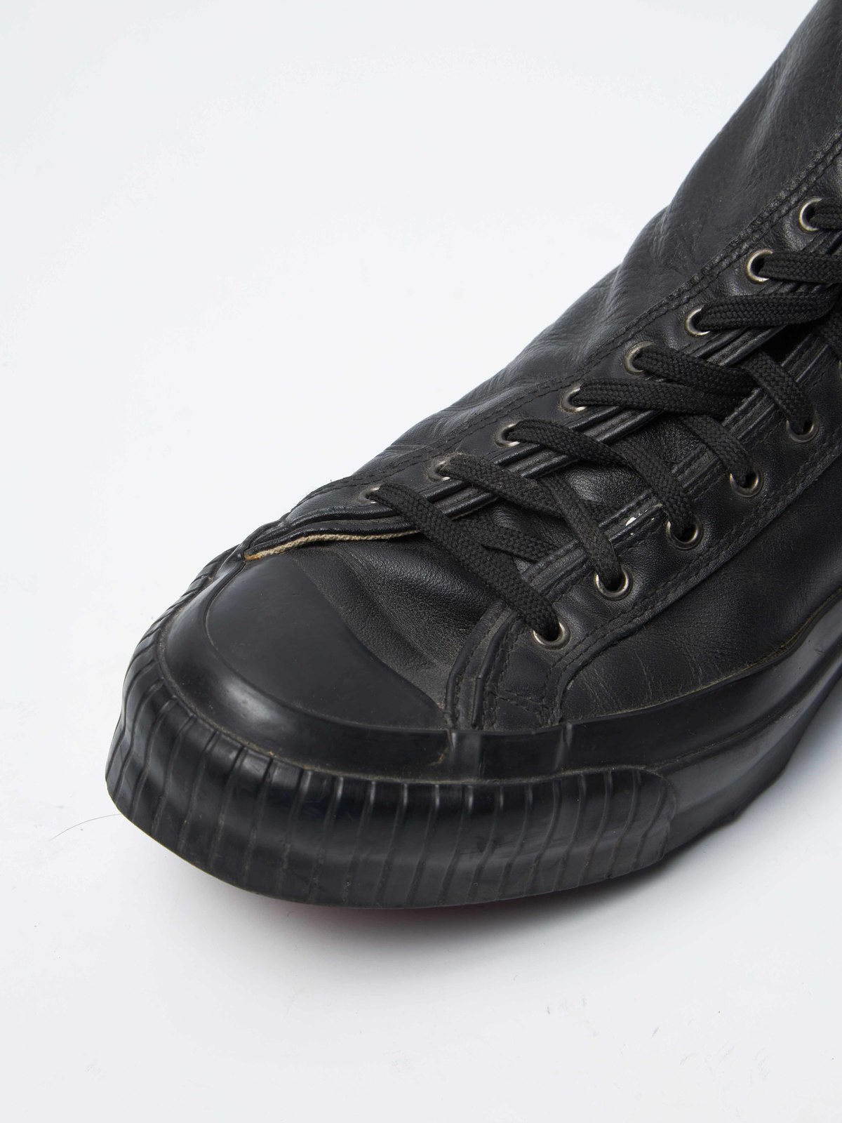 The Viridi-anne M Leather Laced Orange Sole Sneakers - Black