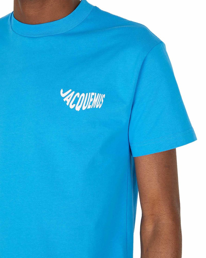 Tシャツ・カットソー JACQUEMUS FW25 LE TSHIRT STAZIONE (TSM00306AJ0 01703FQ) 28459361_57871503_600.jpg