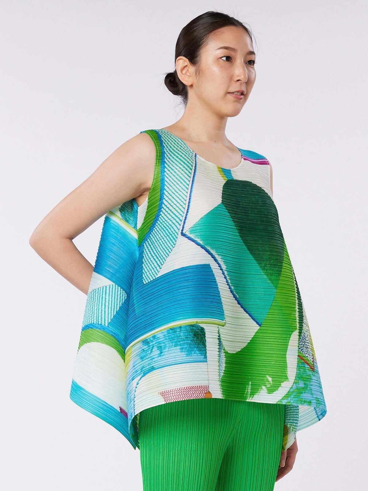 Pleats Please by Issey Miyake Pinwheel Top - Pink | Garmentory Pleats Please by Issey Miyake Pinwheel Top - Pink | Garmentory