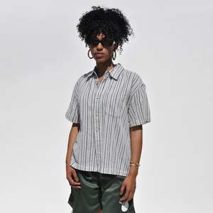 Stussy 半袖シャツ Wrinkly Cotton Gauze 黒 Stussy Wrinkly Cotton Gauze SS Shirt - Stripe | Garmentory