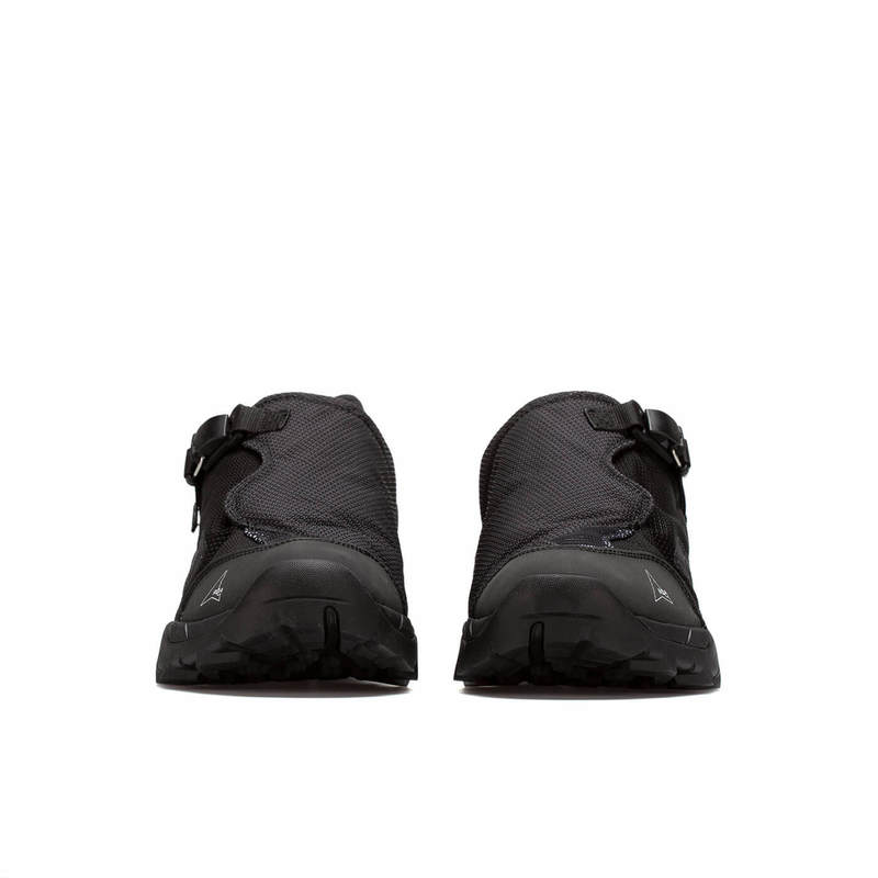 ROA Minaar Sneakers - Black | Garmentory