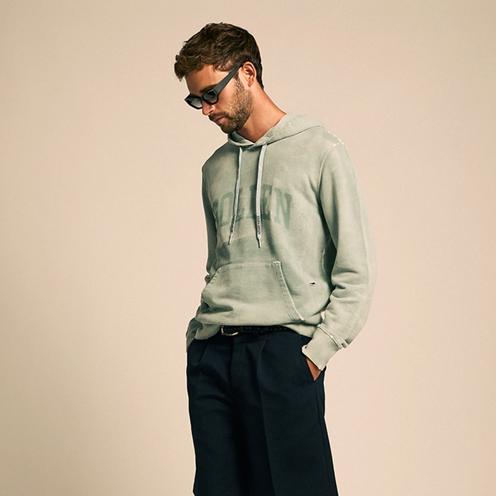 パーカー・フーディ GOLDEN  Men Sweater GUP02170 GREY Hooded sweatshirt in worn gray with embroidered vintage logo