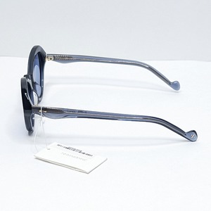 Zimmermann Flutter Cat Eye 49mm Sunglasses Gel Navy | Garmentory display picture 3