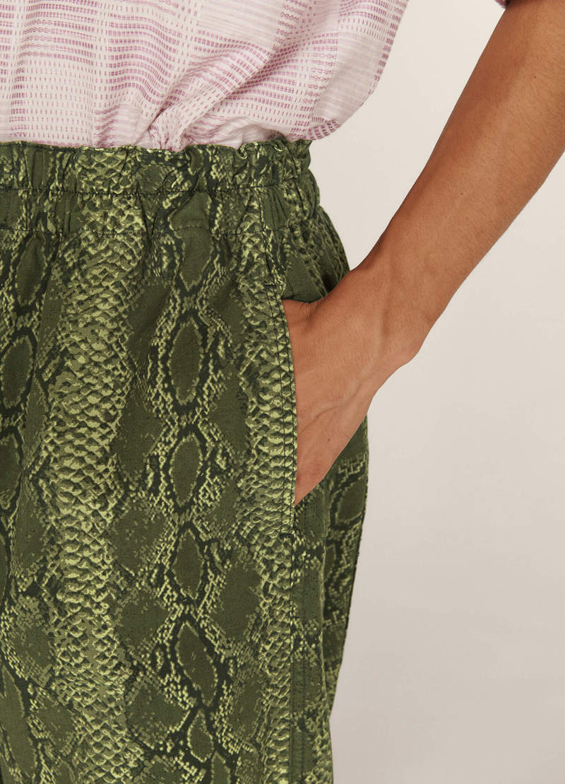 YMC Dum Dum Cotton Ripstop Snakeskin Print Trousers - Green