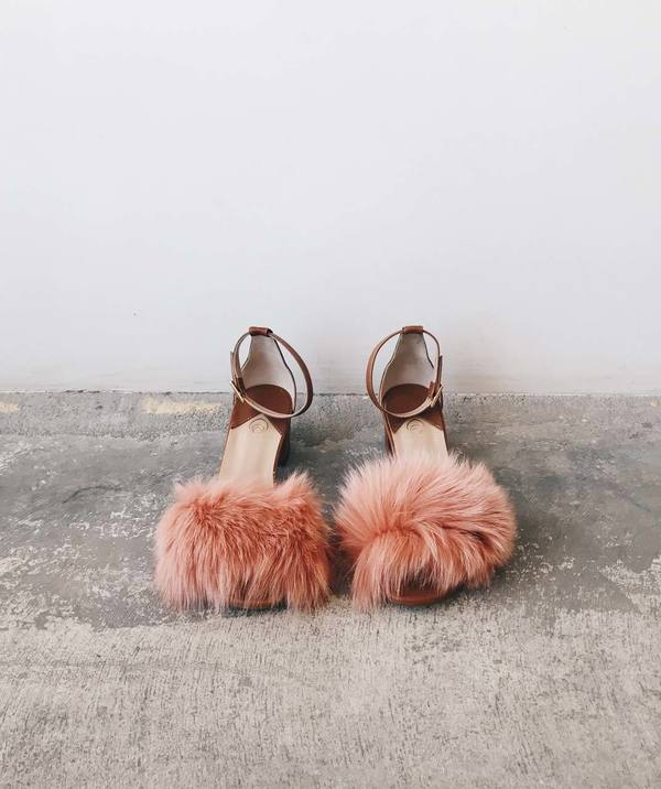Brother Vellies Dhara Tufted Sandal - Whiskey Leather Papaye
