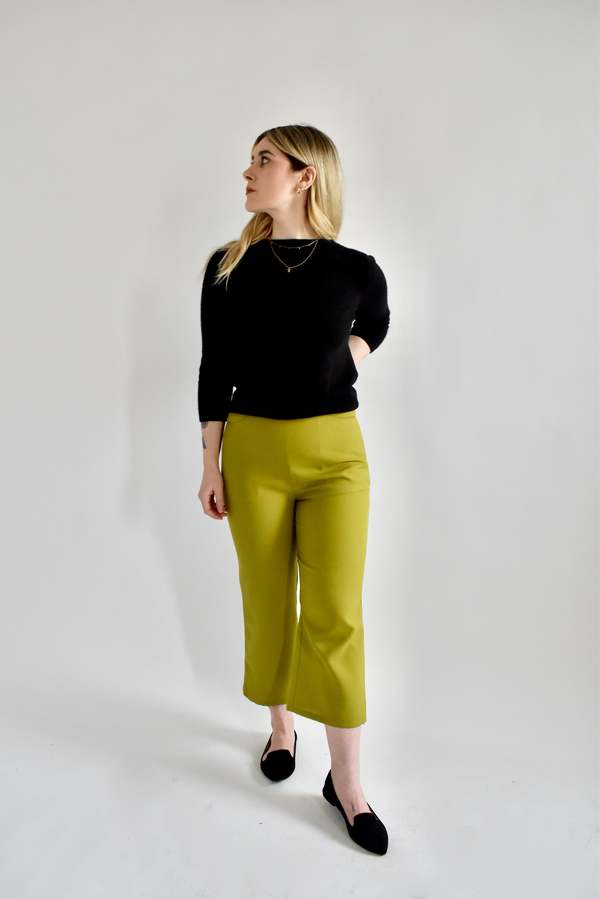 Altar Houseline  Audrey Pant in  Linen - Vibrant Moss