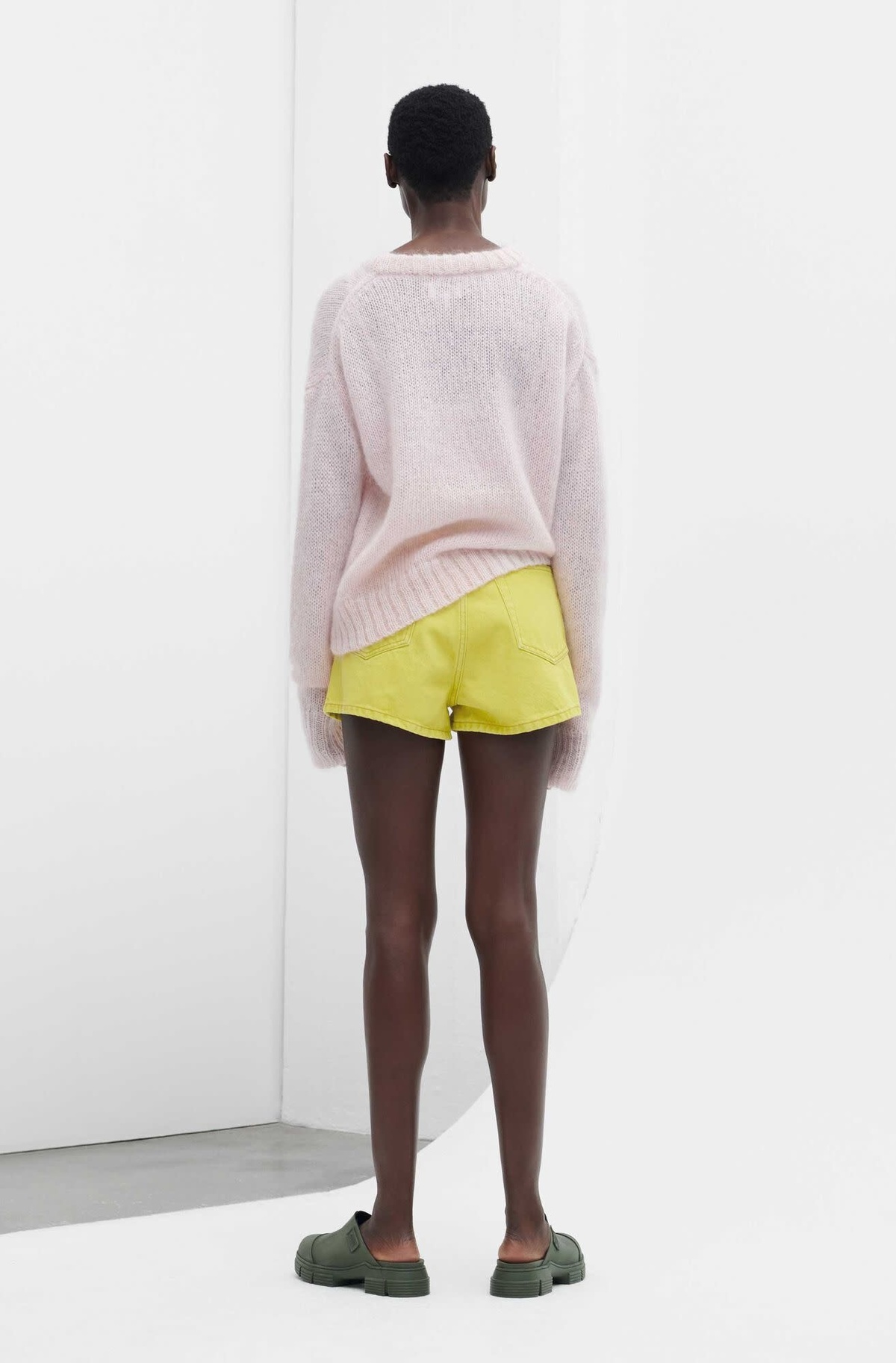 【関税＆送料込み】Ganni Yellow Viscose Shorts GANNI Yellow Linen Shorts GANNI