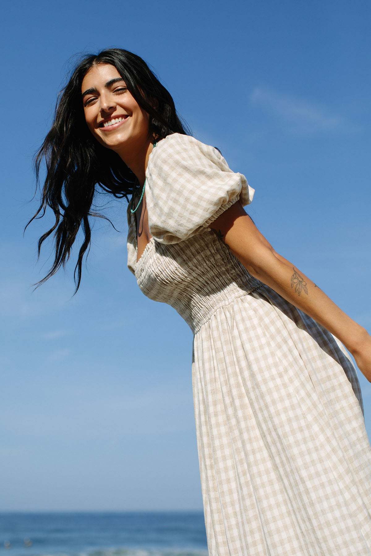 rachel green gingham dress Rachel in The One with the Thumb #FriendsTVShow #RachelGreen