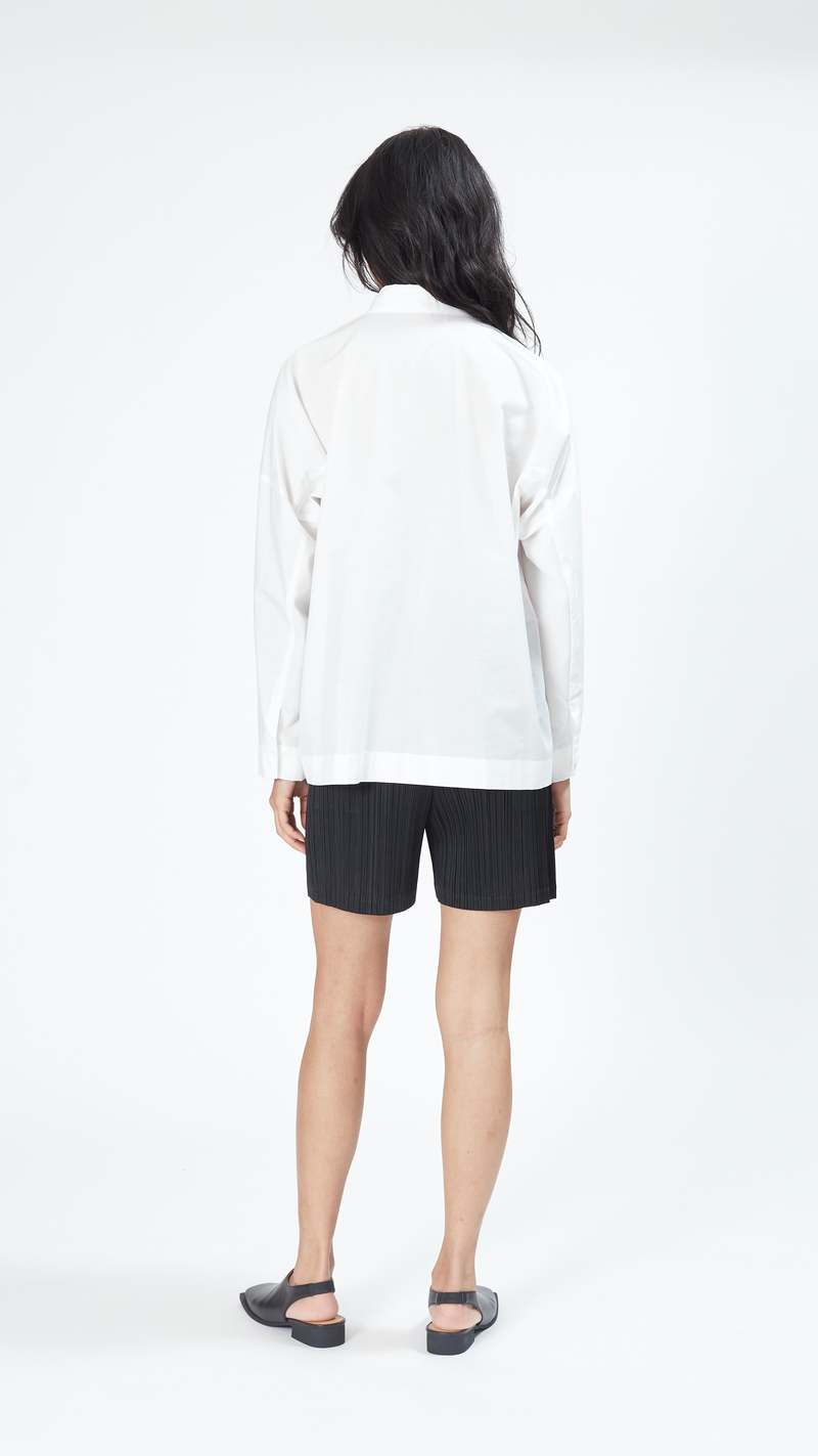 ISSEY MIYAKE 132.5 トップス Issey Miyake 132.5 Shirt - White | Garmentory