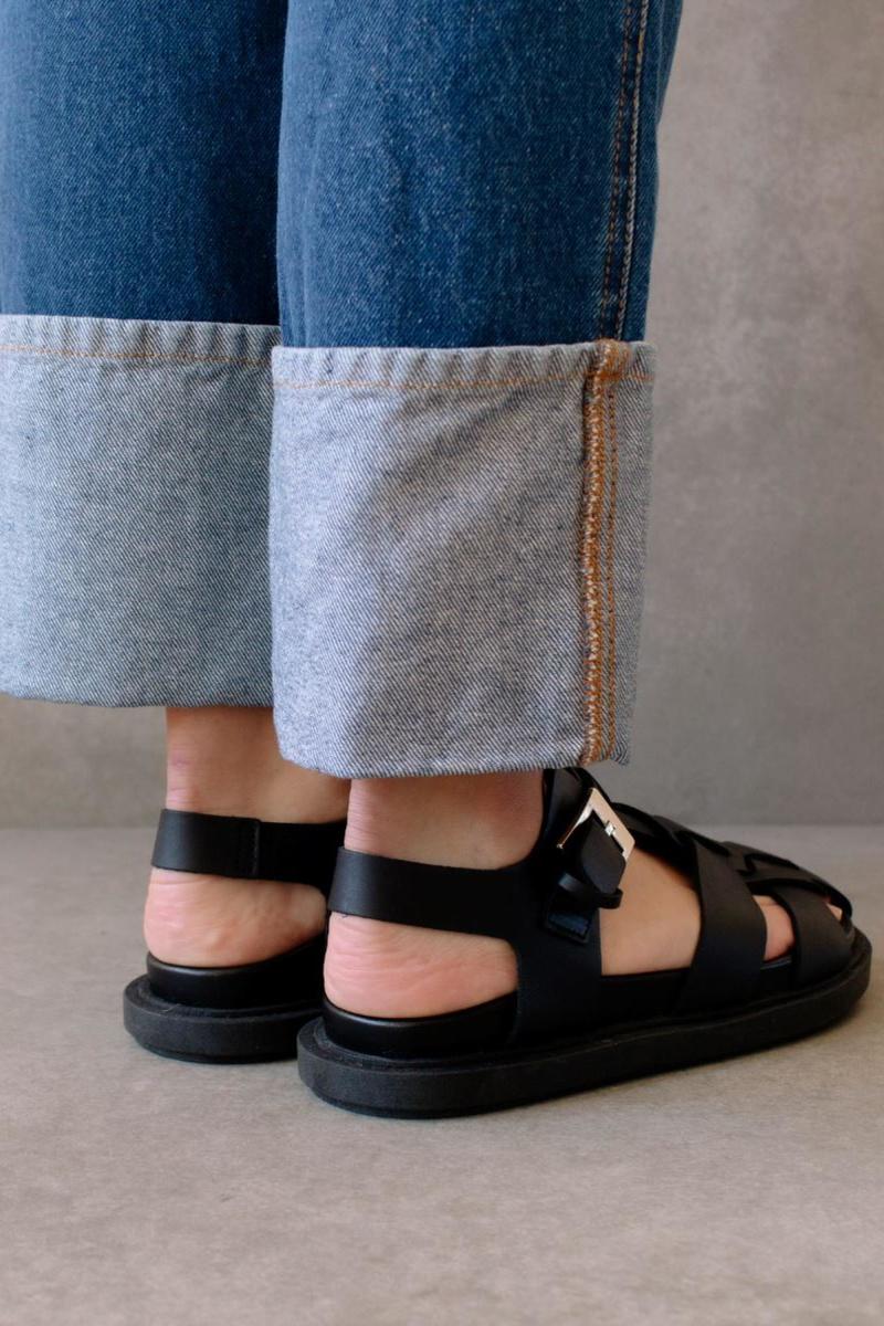 Alohas Backbone Clog - Black