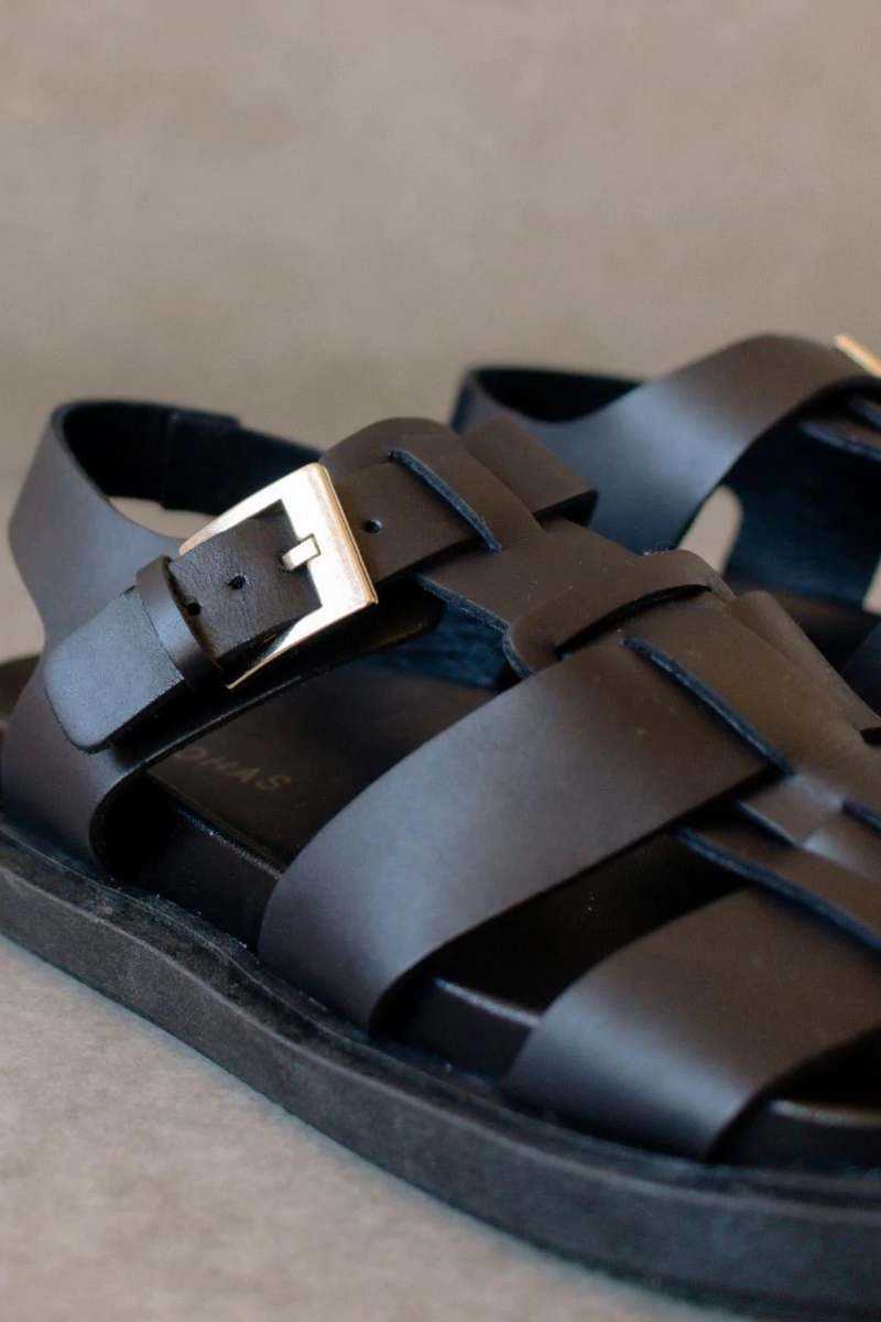 Alohas Backbone Clog - Black