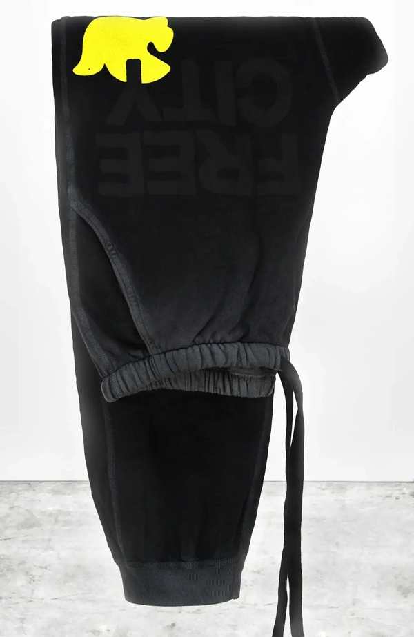 Freecity Large Sunfades Pocket Sweatpant - Super Black