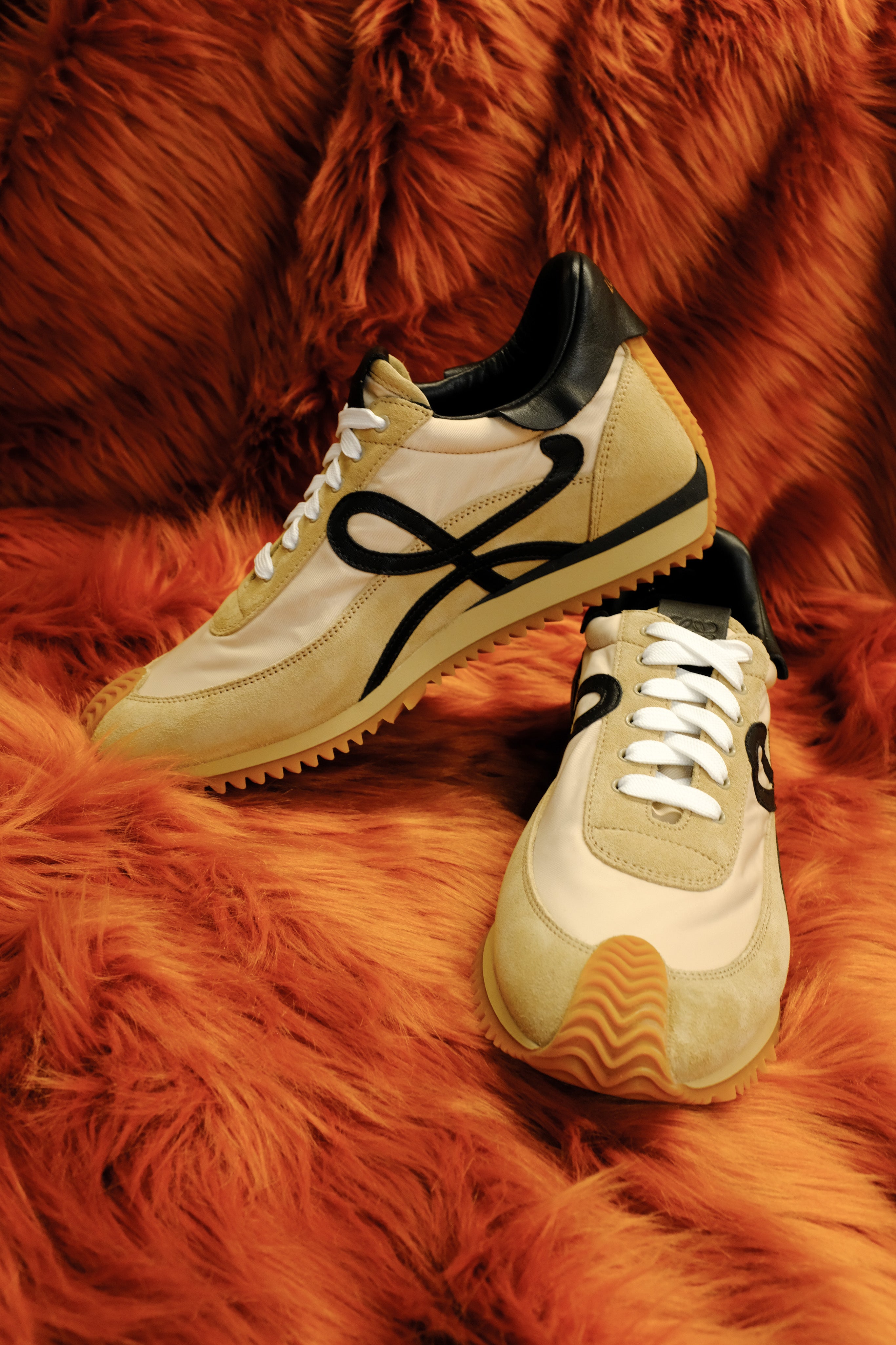 LOEWE Leather Flow Runner Sneakers Black/Gold Garmentory