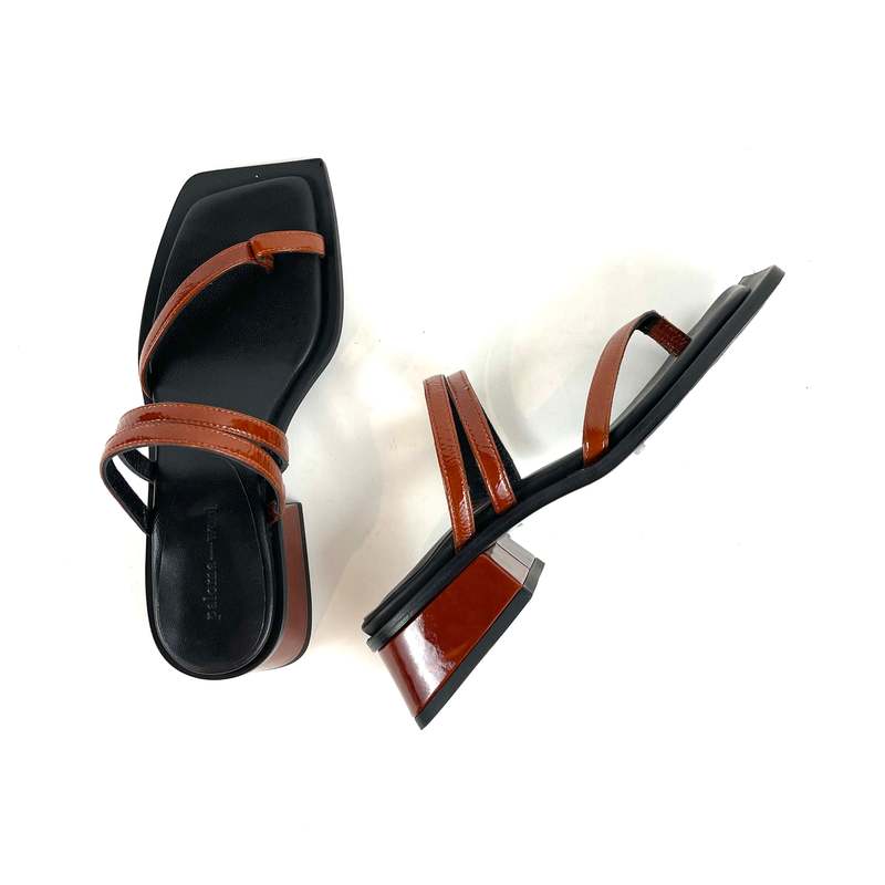 【関税込み】Paloma Wool ベージュ Mica サンダル Paloma Wool Mica Sandal | Garmentory