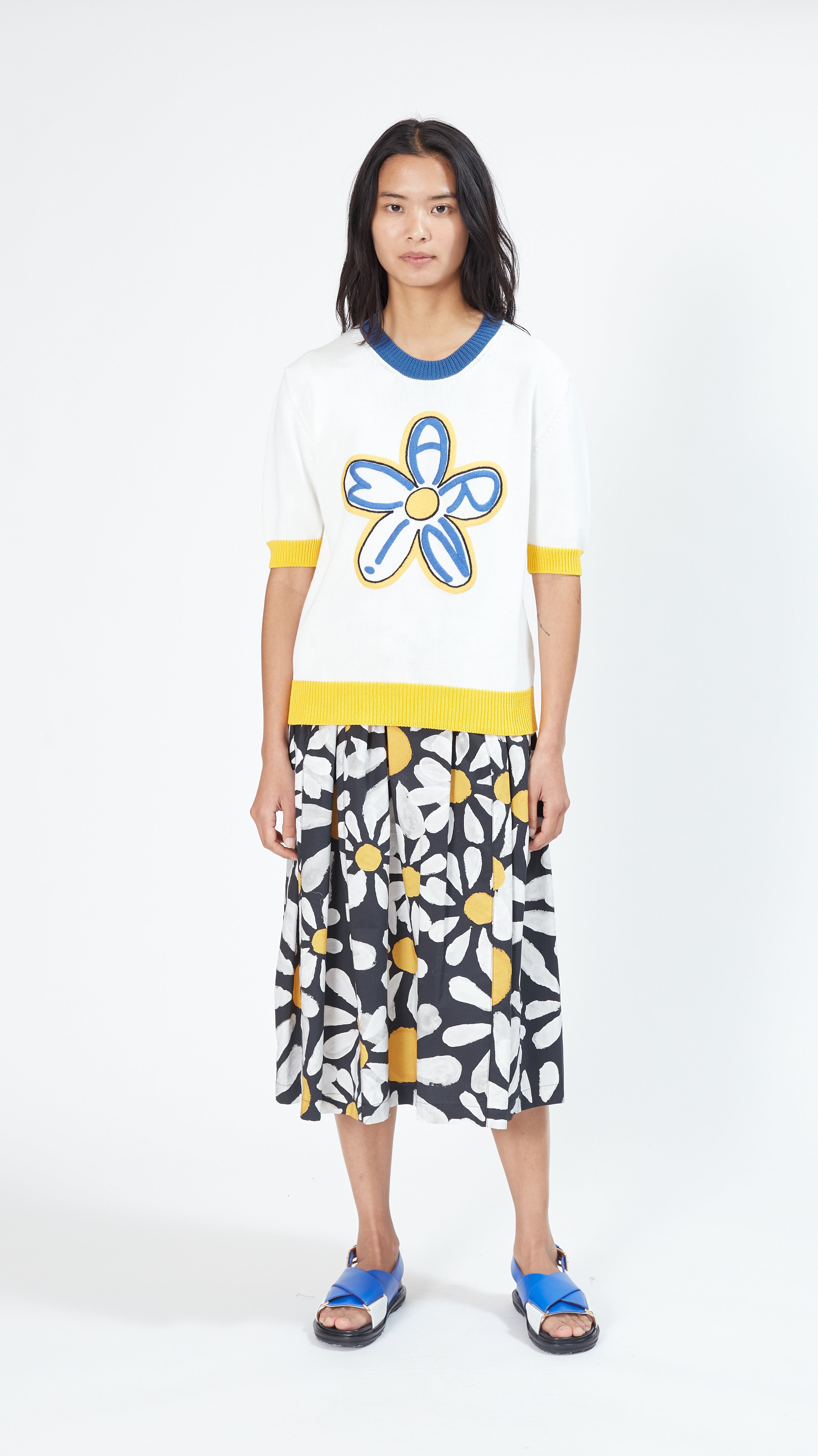Embroidered-Cotton-Daisy-Logo-