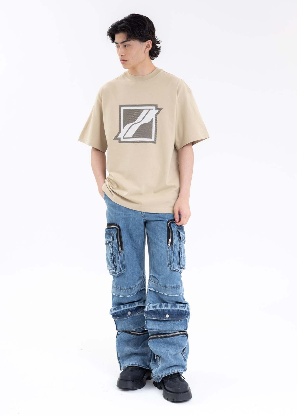 【関税込み】We11done ベージュ フェード Tシャツ Beige Faded T-Shirt by We11done on Sale