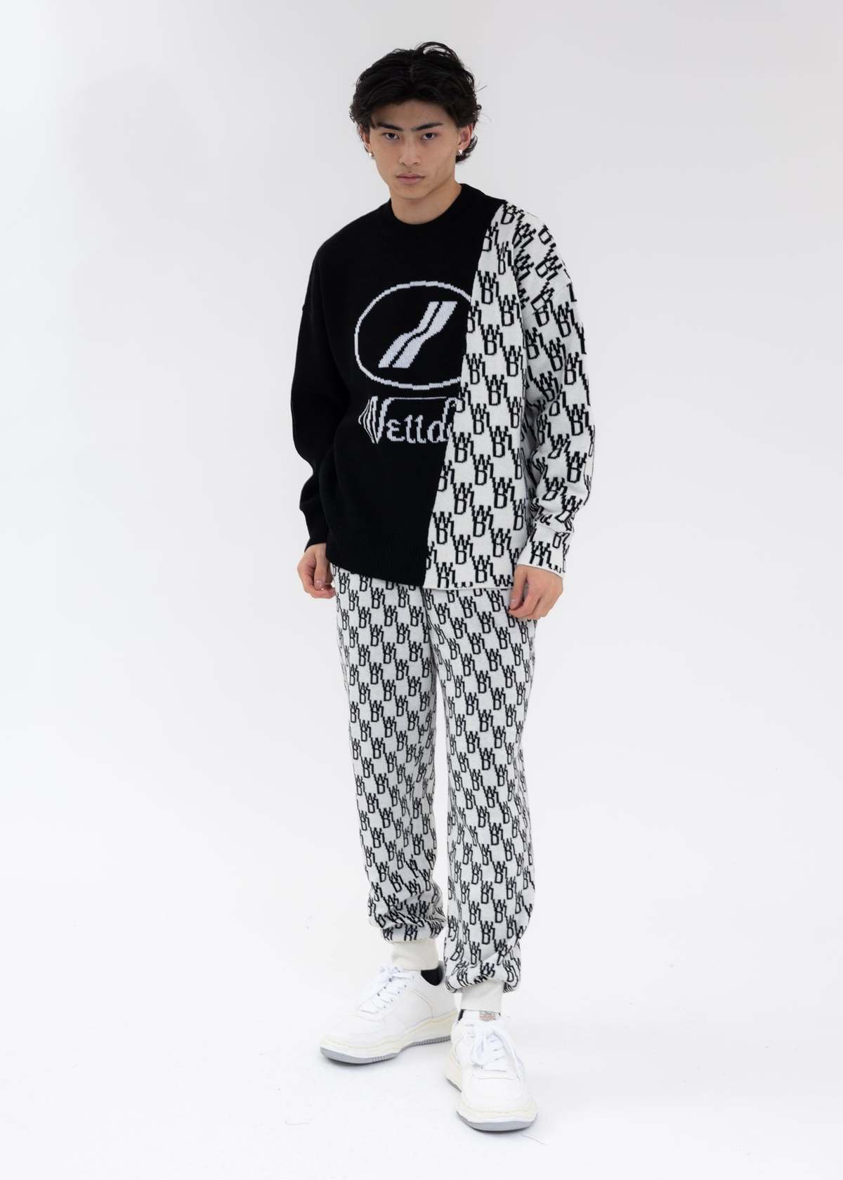 【WE11DONE】WD1 GRAPHIC LOGO SWEATER ニット We11done Wd1 Graphic Mix Logo Sweater - Black | Garmentory