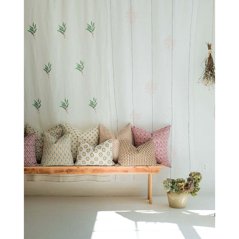 Soil to Studio Syra Linen Pillow - Thumbnail 2