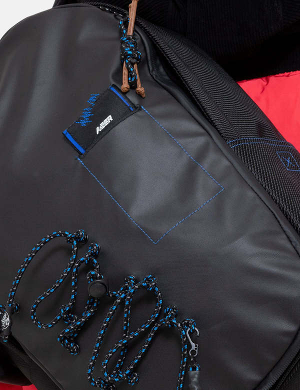 Eastpak x Ader Error Up-Down Sling Bag - Black | Garmentory 激安通販 Eastpak x ADER Error Unisex Up-DownSling ボディバッグ/ウェストバッグ