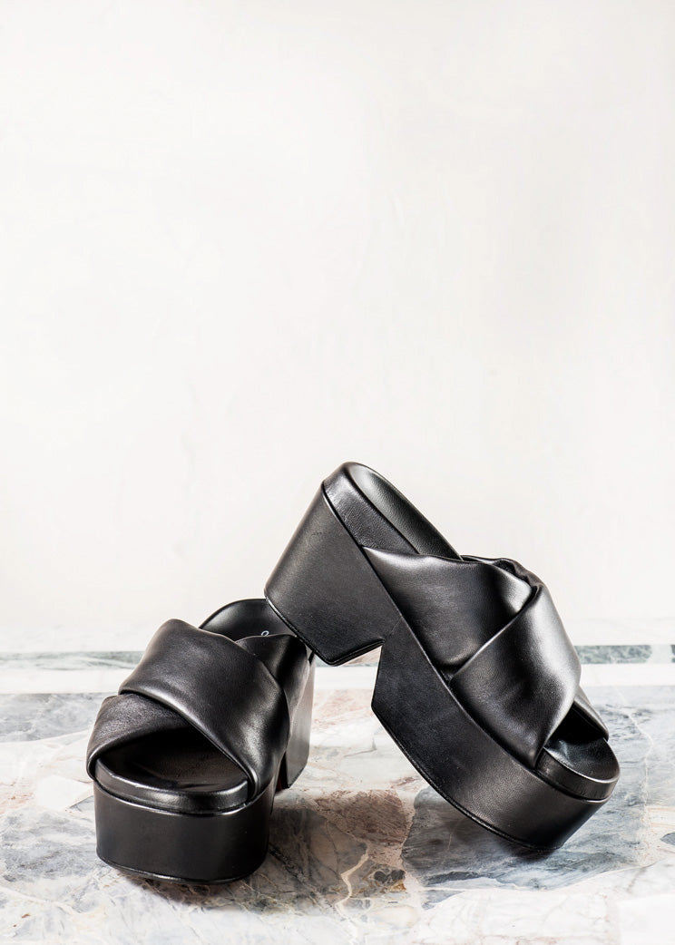Robert Clergerie Clergerie Etan Sandal - Black | Garmentory