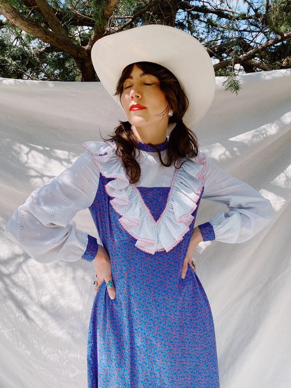 BLUEBERRY FIELDS CALICO PRAIRIE DRESS - BLUE