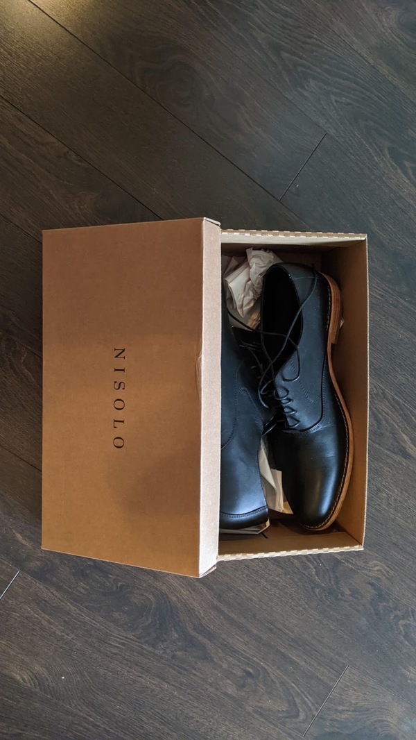 Nisolo Everyday Oxford - Black | Garmentory display picture 2
