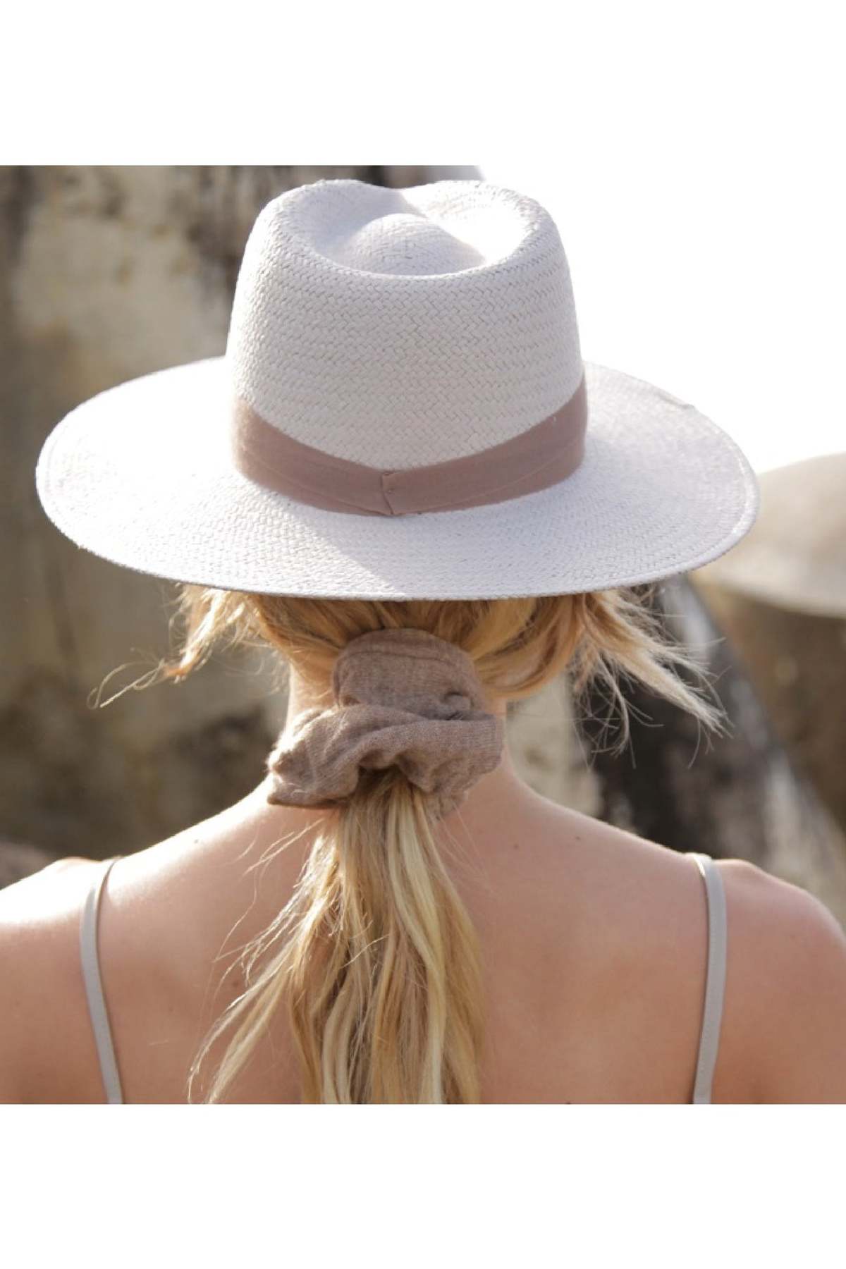 KIN THE LABEL FEDORA GIA HAT GRAY $204.00 Amazon.com: Fedora Johnny top quality replica hat Light Grey  main image 4