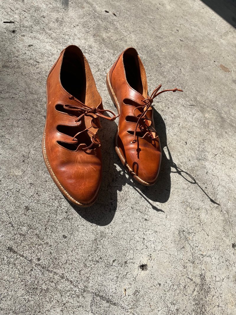 Horizons Vintage Joan and David keyhole flats Garmentory