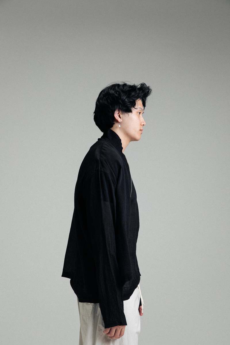 トップス SHRUNKEN FULLZIP POLO BLACK RAYON PLAIT Shrunken Full-Zip Polo in Black Rayon Plait – SVRN