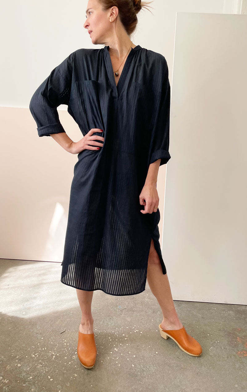 Featherweight oversized two pocket caftan
