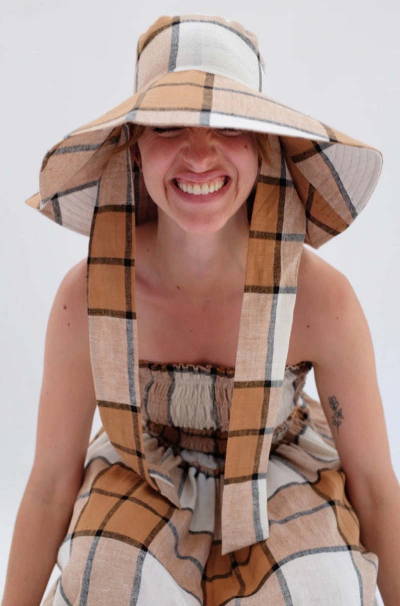 Beklina Tie Hat - Root Beer Float