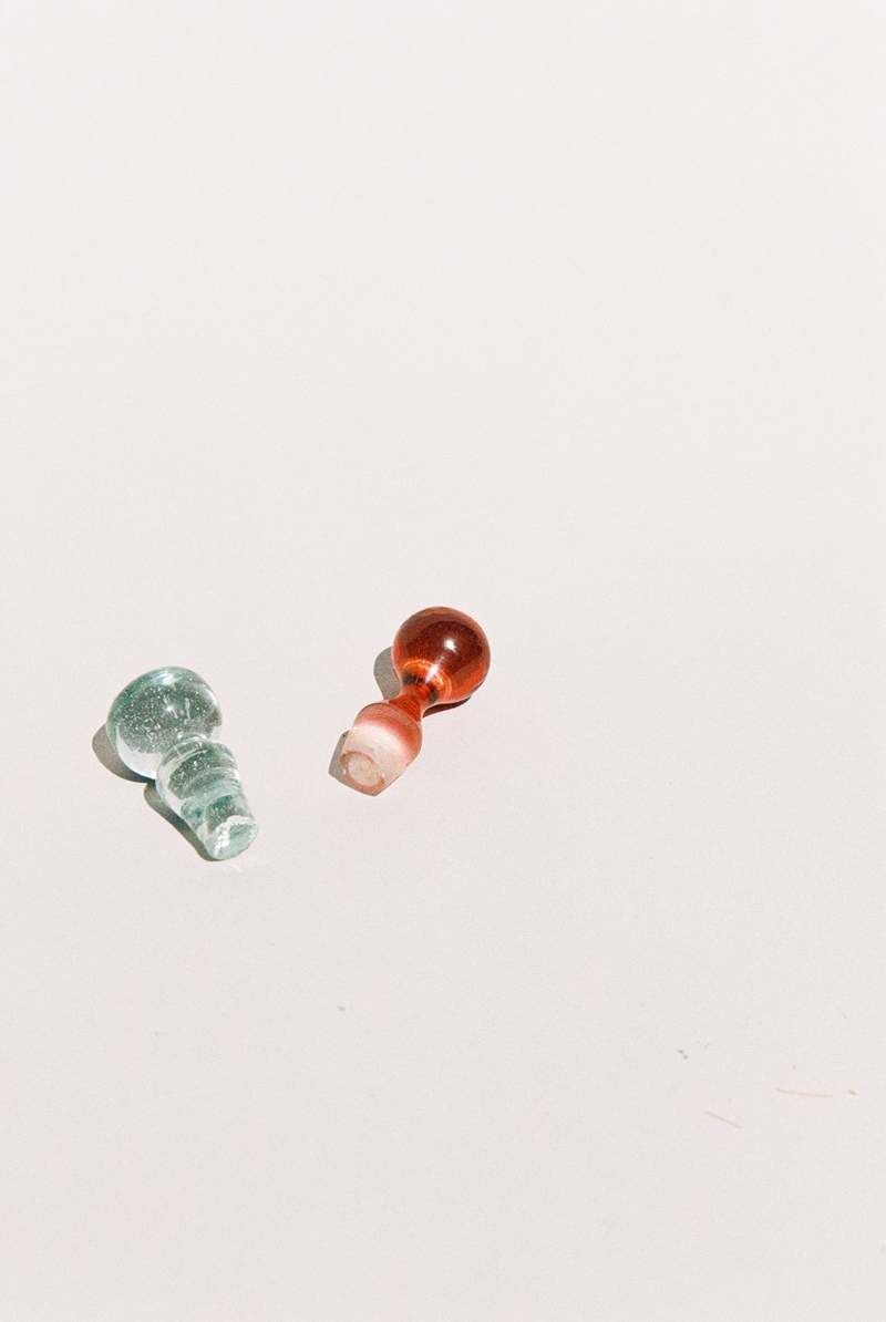 CORMIUM Antique Glass Bottle Toppers