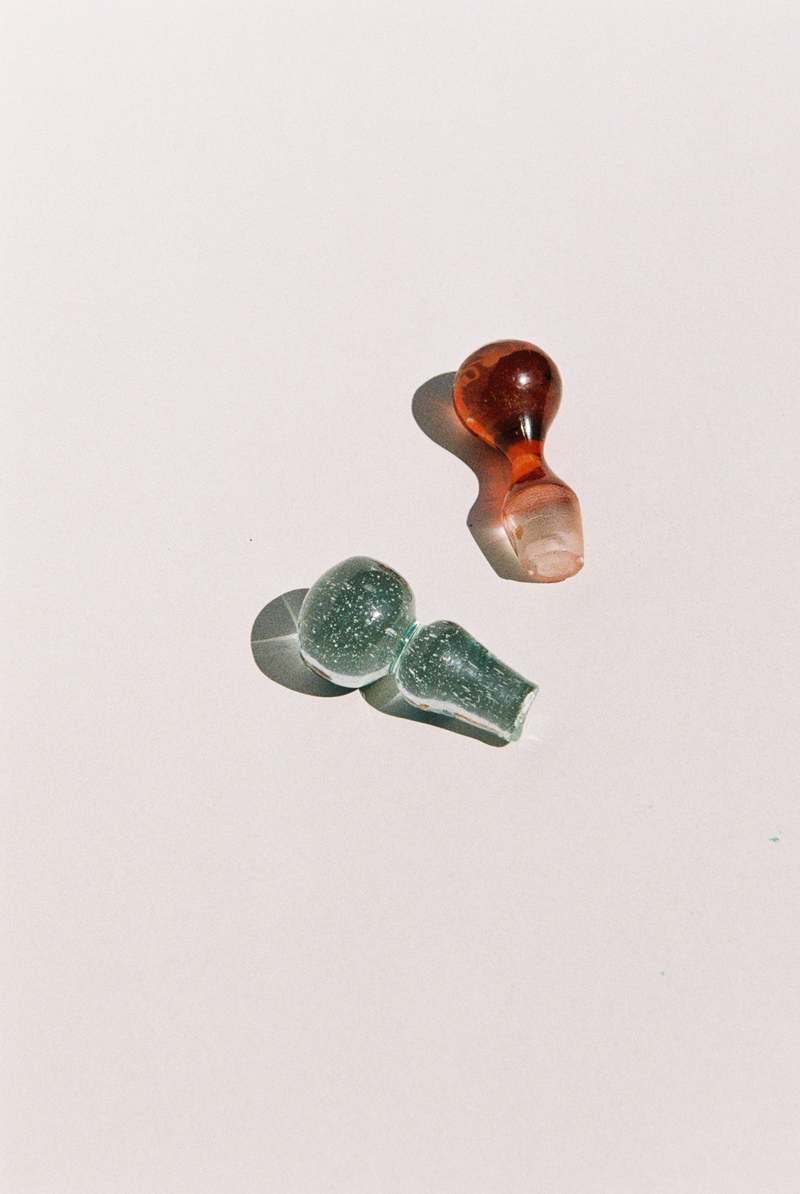 CORMIUM Antique Glass Bottle Toppers