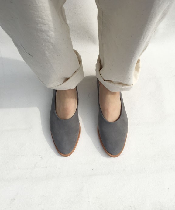 Osborn Clarity Flat in Stone Garmentory