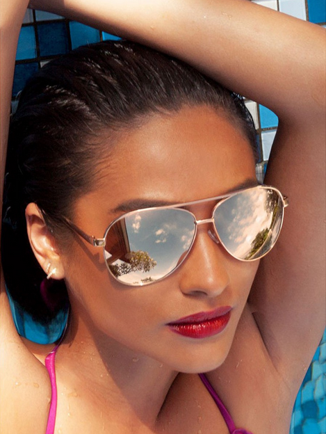 QUAY AUSTRALIA x Shay Vivienne Sunglasses - Gold Mirrored QUAY AUSTRALIA x Shay Vivienne Sunglasses - Gold Mirrored