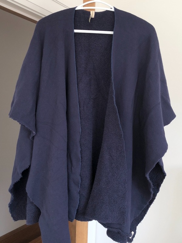 Donni. Poodle Wonder Cape - Navy
