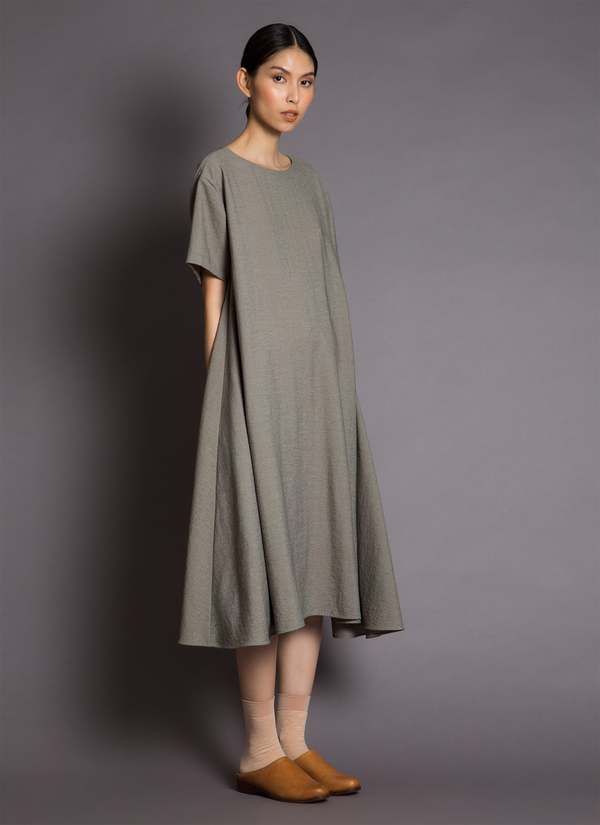 KAAREM Mud Short Sleeve Tent Midi Dress - Sage Green | Garmentory