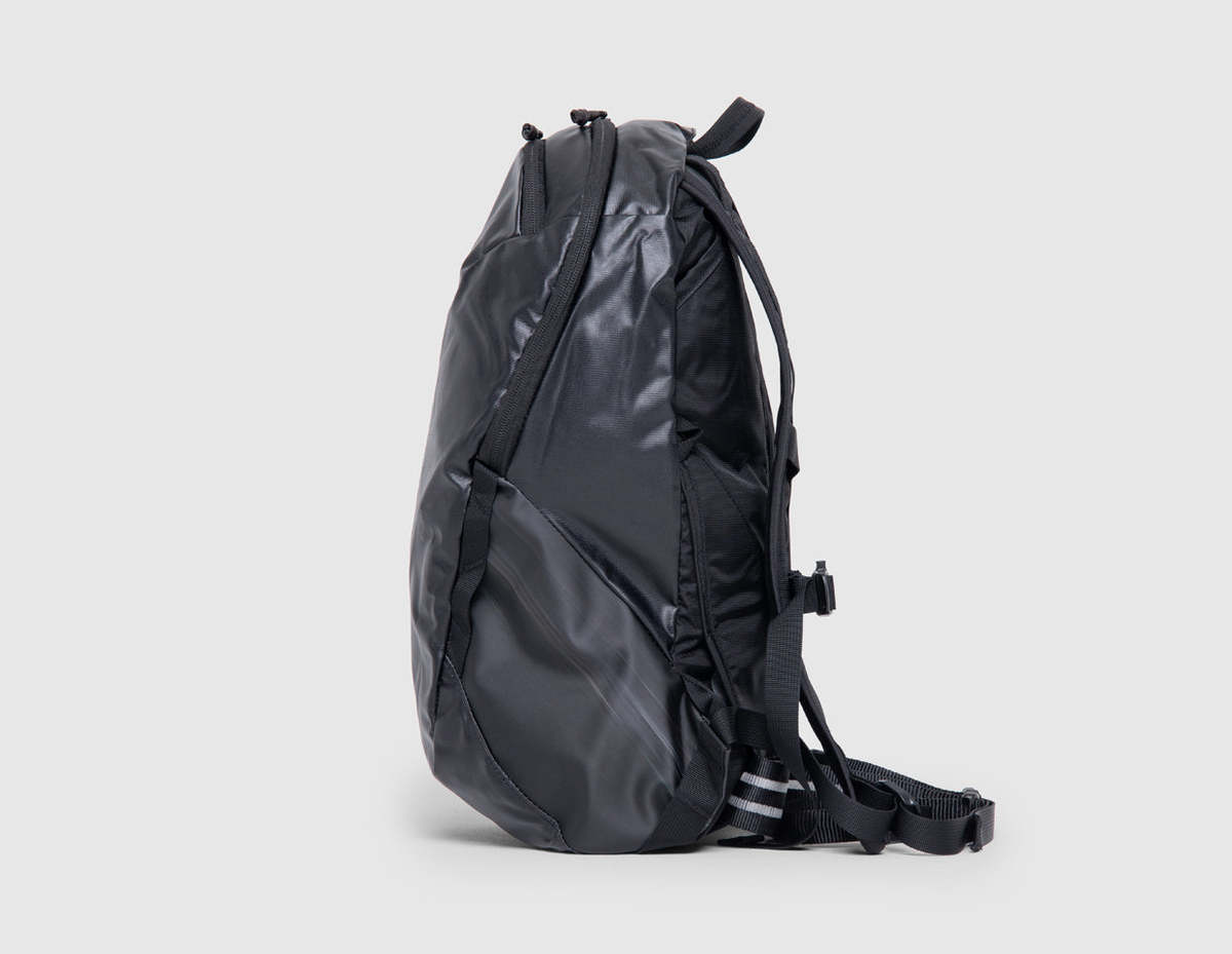 The North Face Route Rocket 16 Backpack - TNF Black/TNF