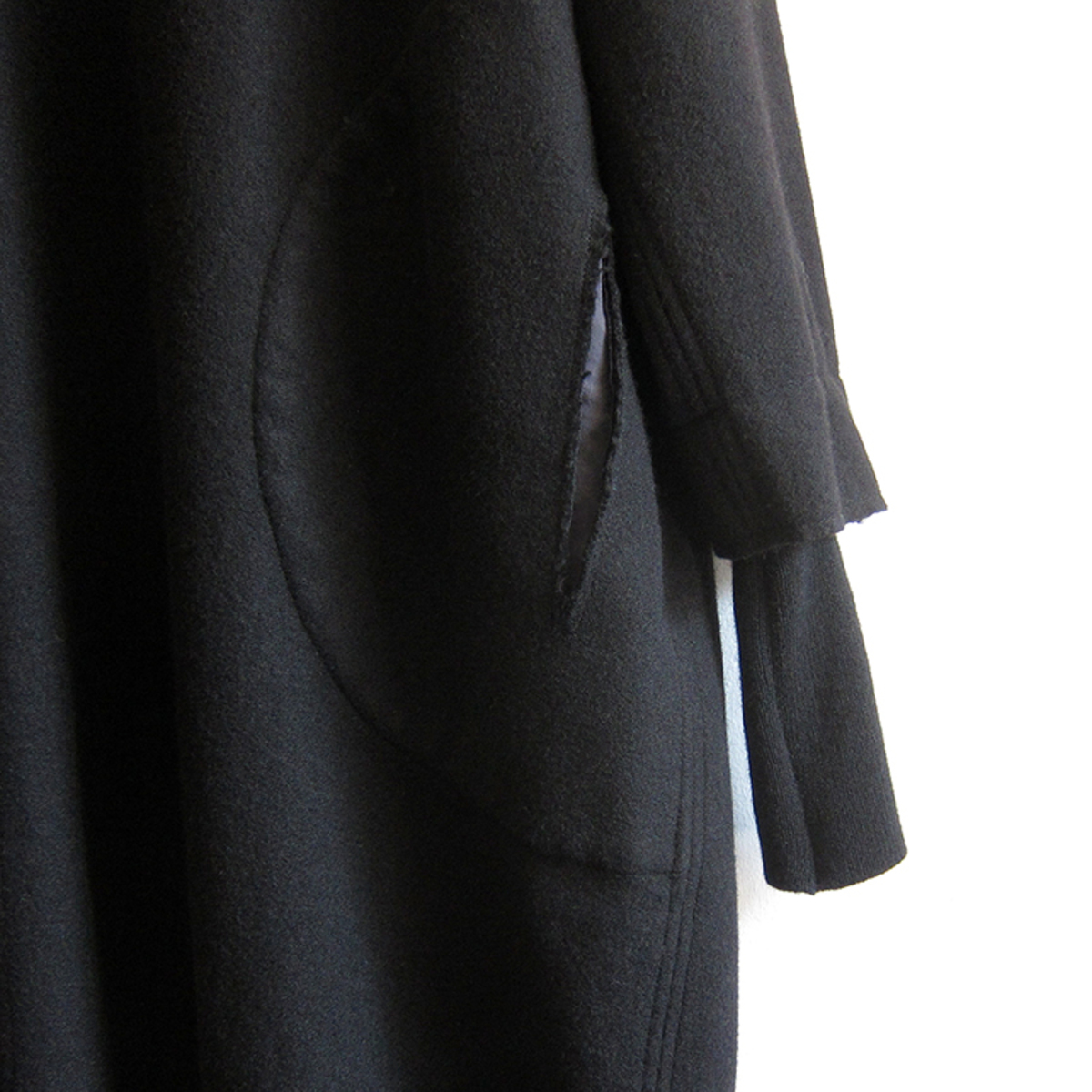 yu._.uri 様H+HANNOH WESSEL cathalina coat H+ Hannoh Wessel Coat Cathalina - Black | Garmentory