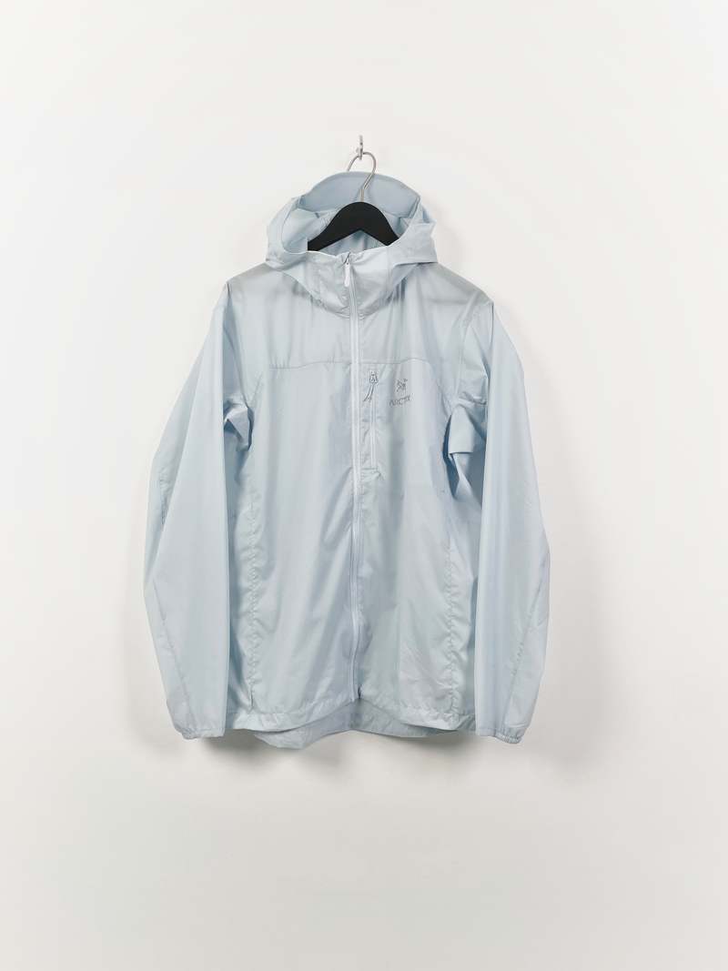 雨 セール】TECHNICAL WINDBREAKER（ナイロンジャケット）｜Maison