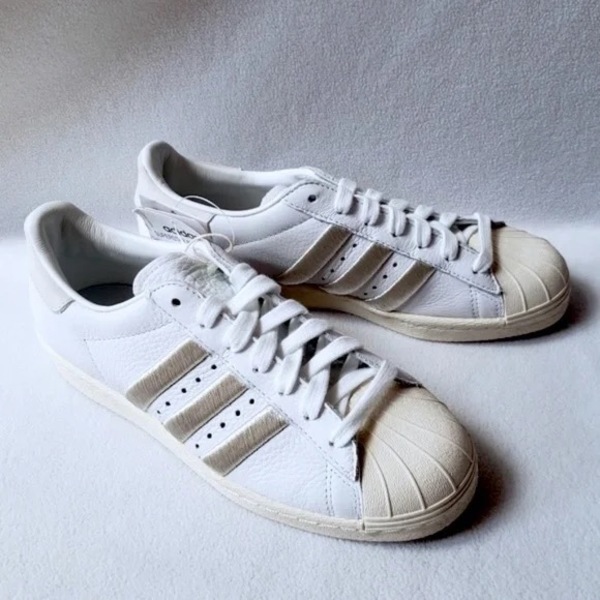 Adidas superstar embroidered outlet sneakers