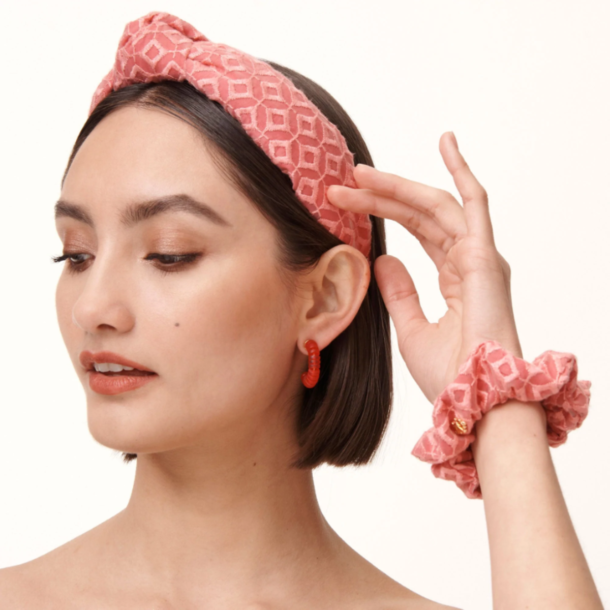 Lele sadoughi pink eyelet headband Shop the Lilly Pulitzer and Lele Sadoughi Headband Collaboration main image 4