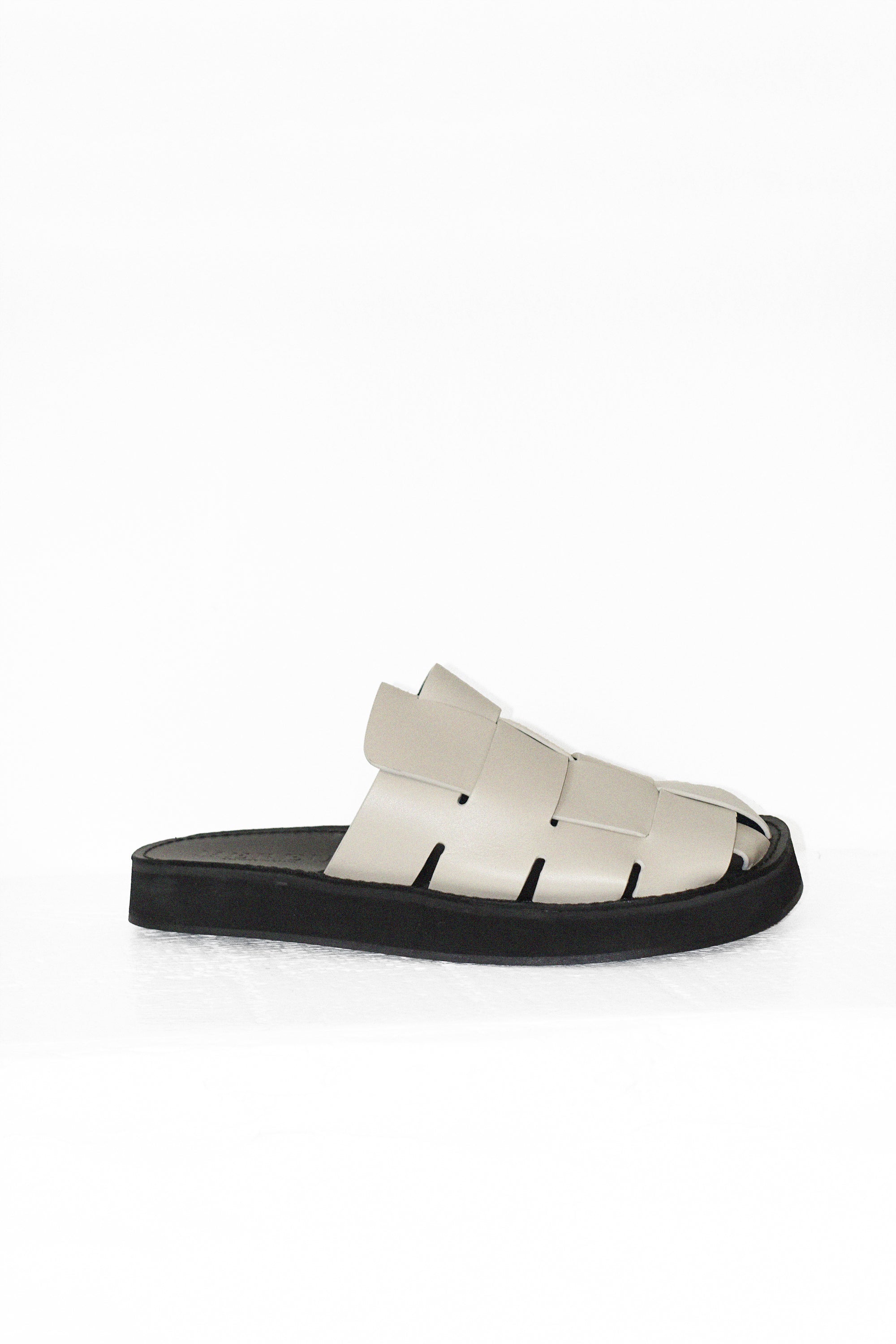 ■HEREU■ Dira Slide Custard WFP22DIRA003 Hereu Dira Interwoven Slide - Custard | Garmentory