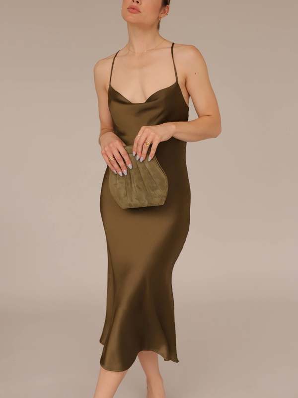 olive green slip dress V-neck bottle TOTEME 26 inch) M/38/ US8 Olive Green Silk Midi Slip