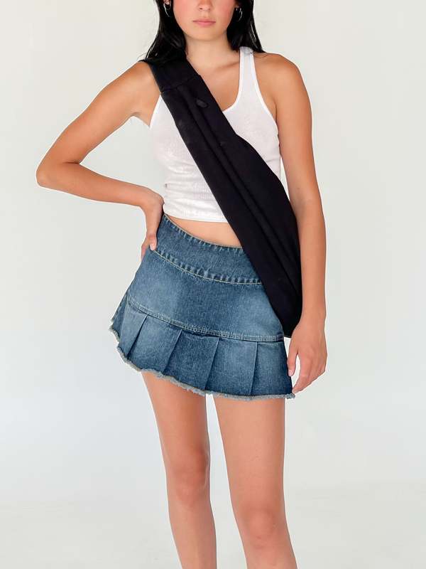 │Odd Studio│ Washed pleated denim mini skirt BLUE OO3SFDK1 Levi's pleated denim mini skirt in dark wash blue | ASOS