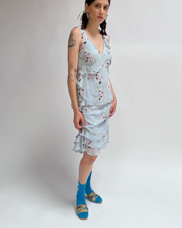 Vintage Banana Republic Floral Silk Ruffled Skirt - Blue | Garmentory Vintage Banana Republic Floral Silk Ruffled Skirt - Blue | Garmentory
