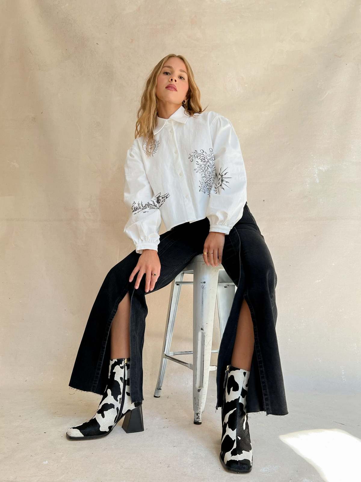 Alohas SOUTH COW BOOT - Black/White | Garmentory