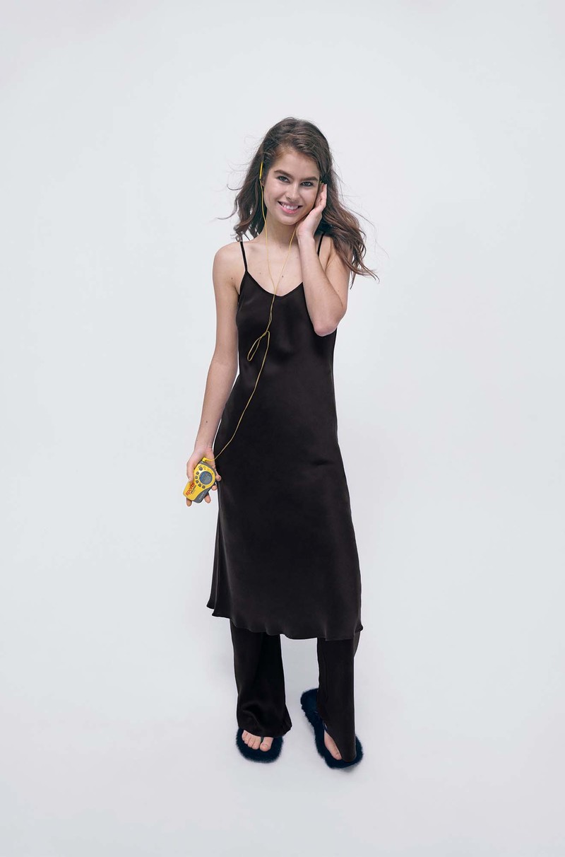 【関税込み】Silk Laundry ブラック 90's スリップドレス Silk Laundry 90S SLIP DRESS - BLACK | Garmentory